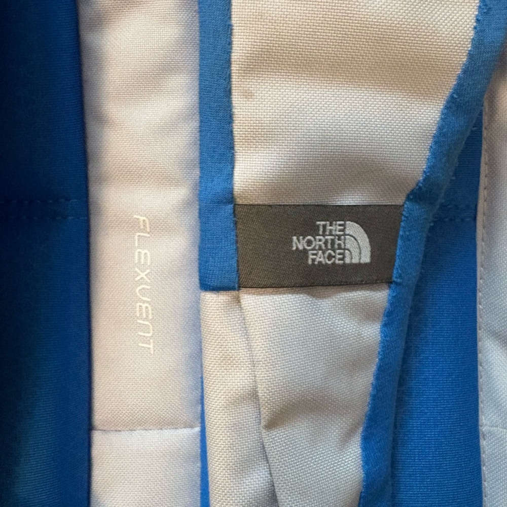 The North Face Vault Classic Backpack - Picture 8 of 13